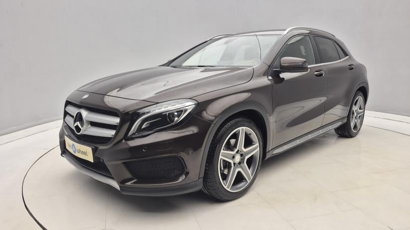Mercedes-Benz GLA 200 AMG Line | 26782